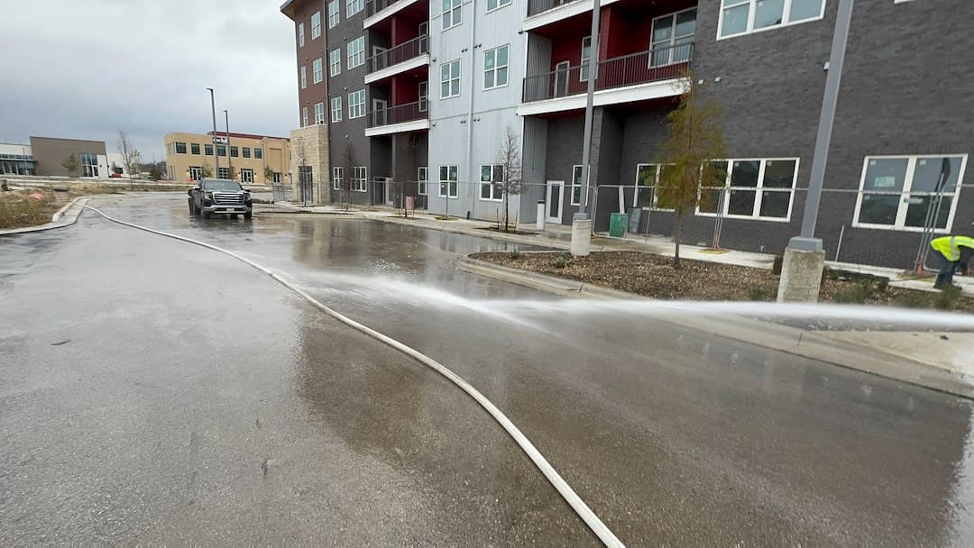 Post-Construction Parking Lot Cleaning – Apartment Complex