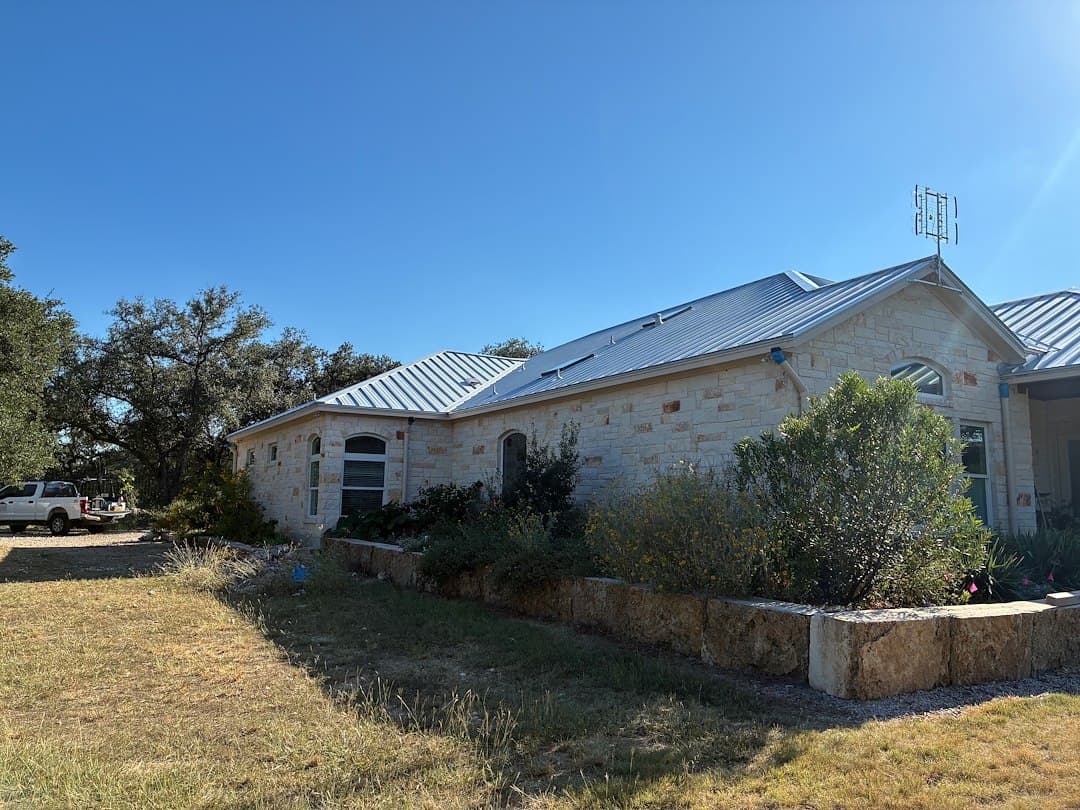 Professional Soft Wash Roof Cleaning – Leander