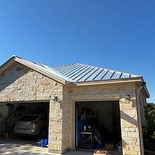 Professional-Soft-Wash-Roof-Cleaning-Leander 0